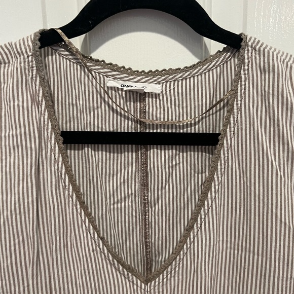 O’Neill V-Neck Stripe Crop Peplum Top Size L - Picture 4 of 5